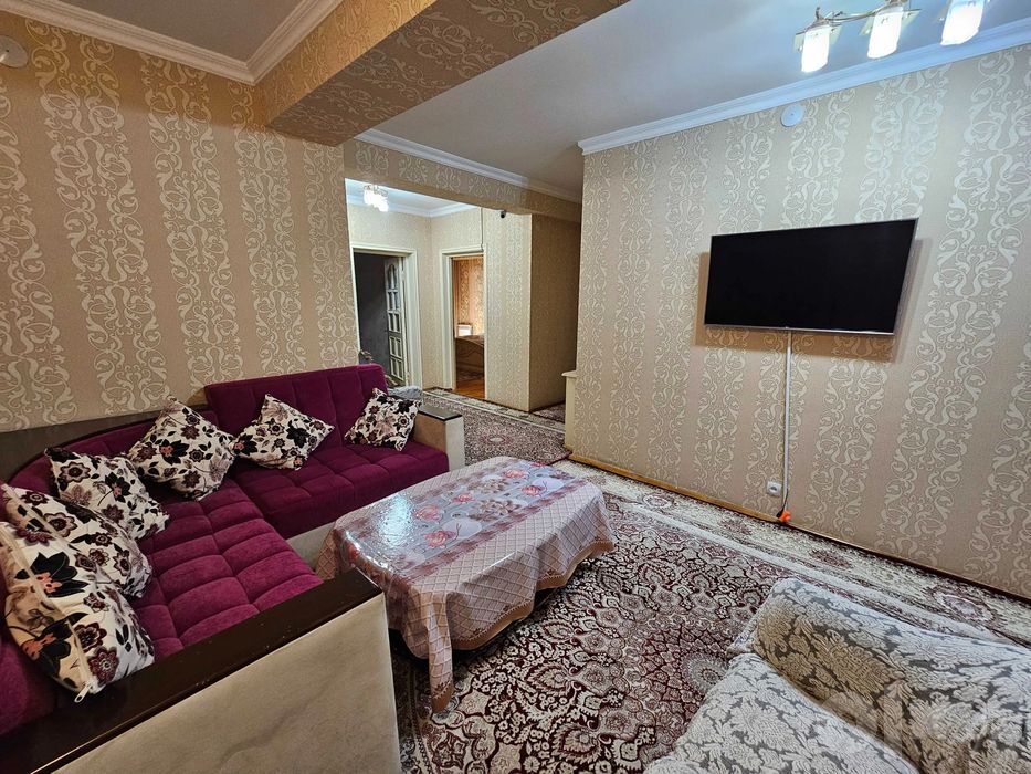 Сдаётся 3-комн метро Космонавтах, 105 м²