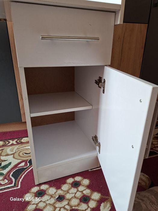 Мебель для маникюра продаю