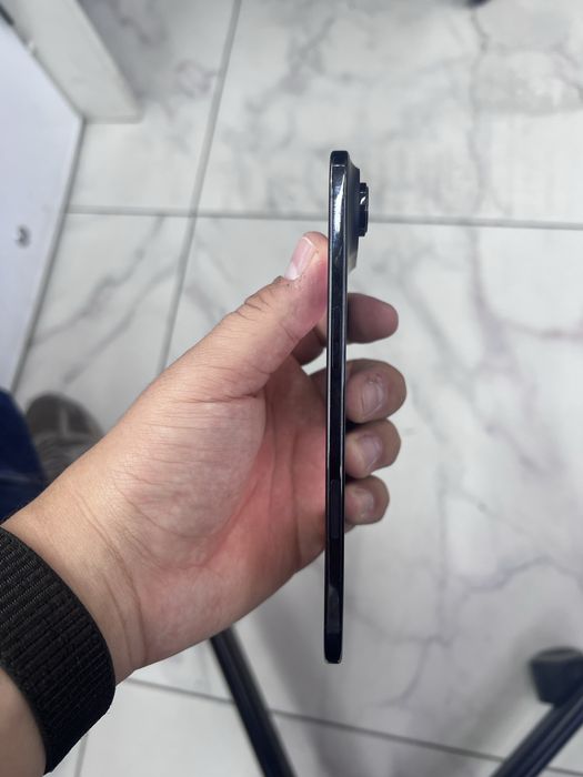 Продам iPhone Air