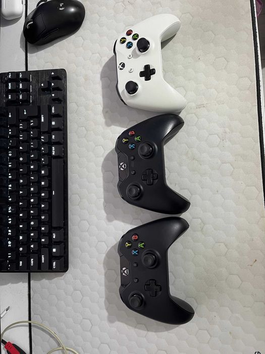 Controllere Xbox Series, One