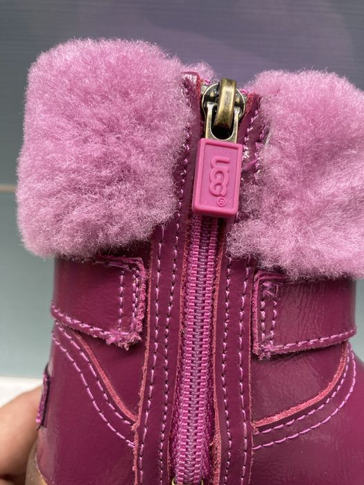 Боти ботушки естествена кожа детски 22-23 номер оригинални UGG