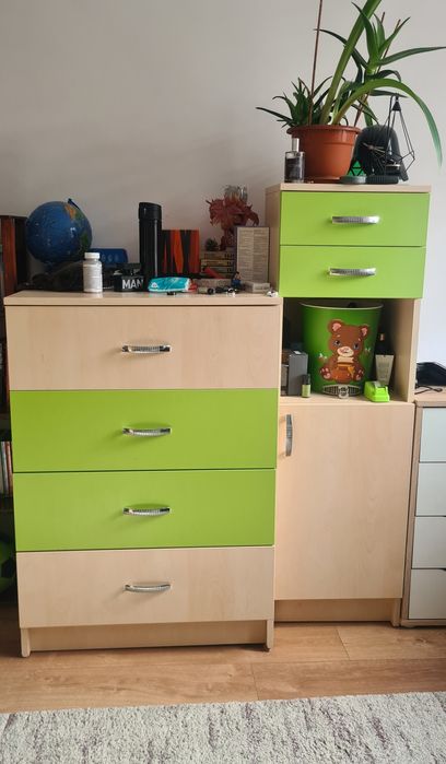 Mobila camera copii tineret (șifonier + comode)