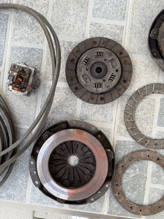 Ambreaj+placa dacia 1300 din  anii 1970 diametru 1700mm