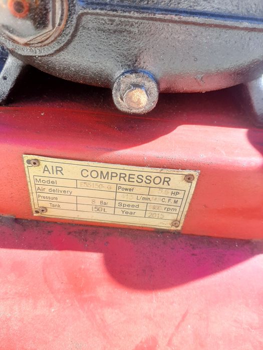 Compresor pe benzină mobil