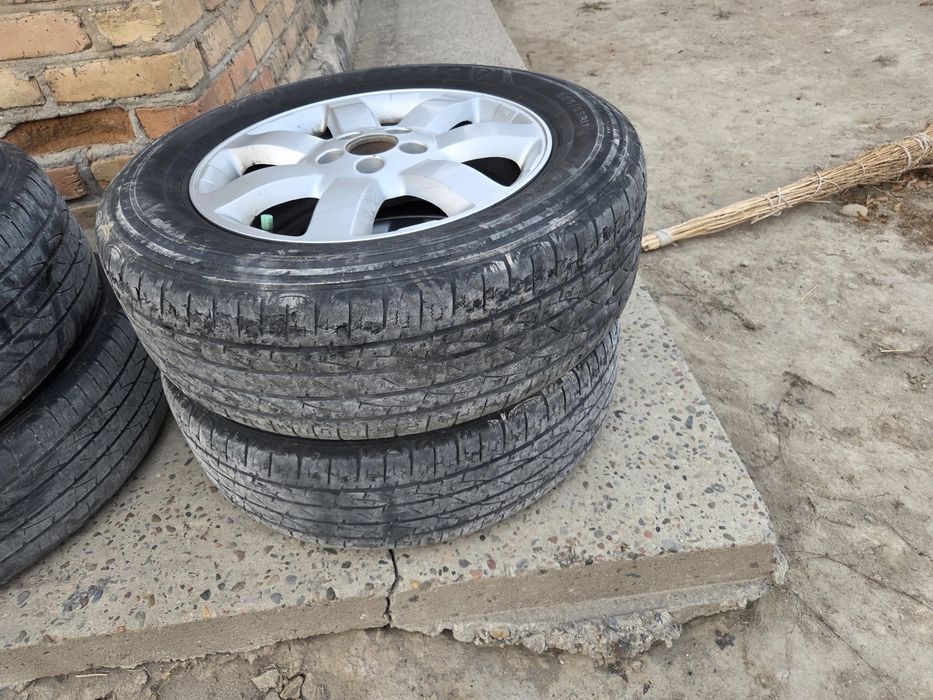 Летние шины . . .