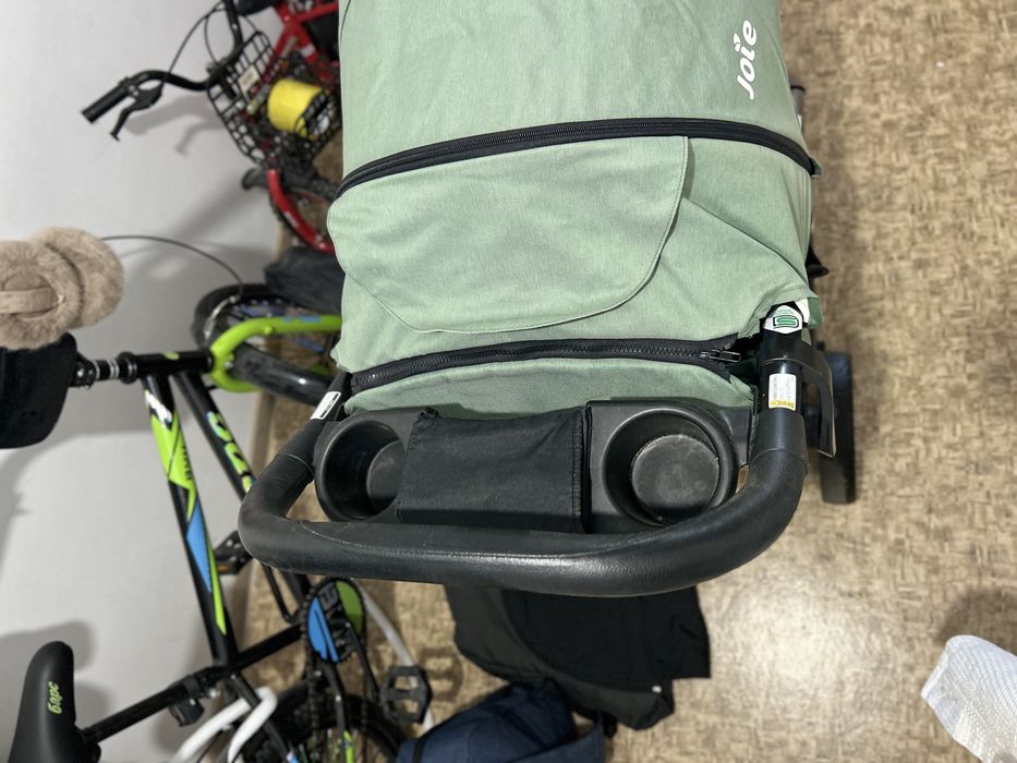 Продам коляску JOIE