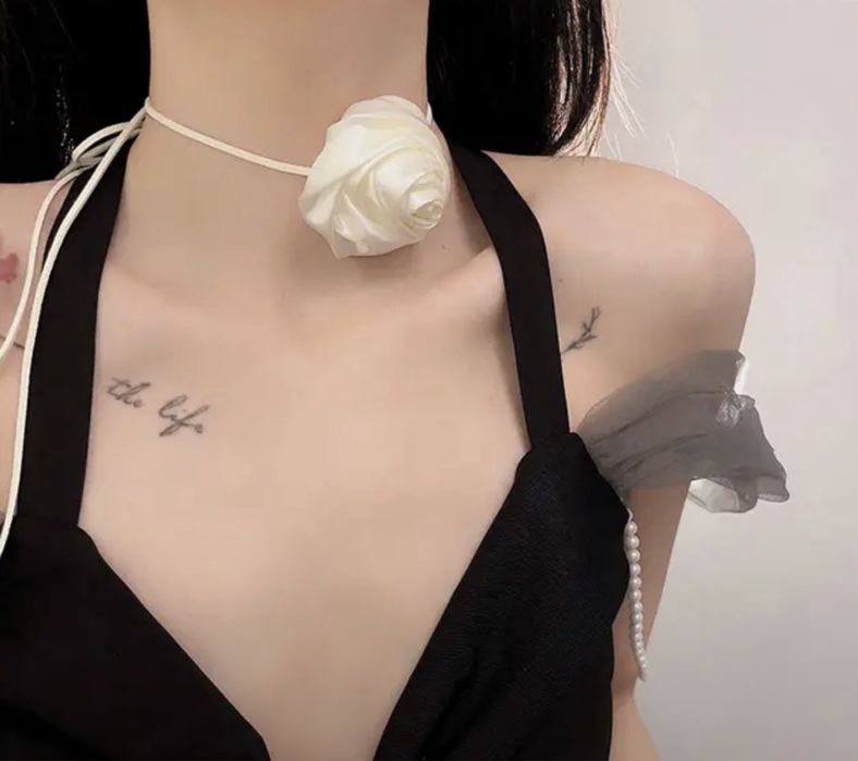 Чокер с розочкой