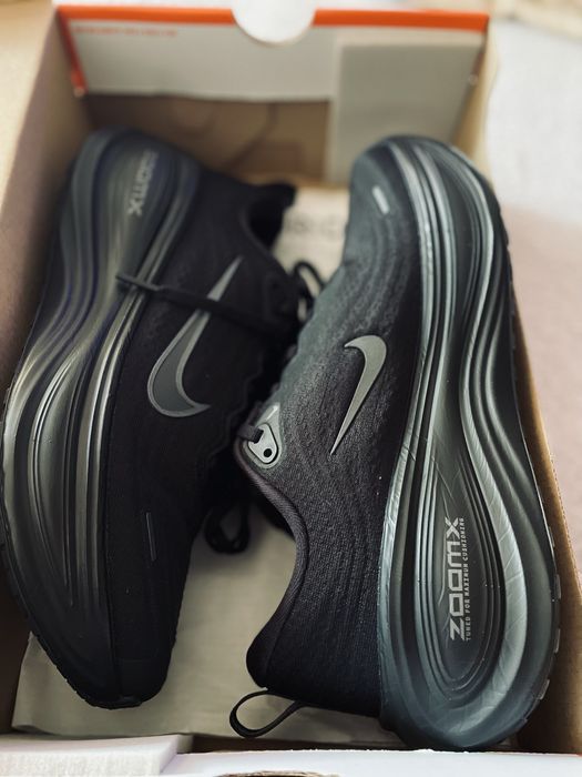 Nike Vomero Plus originali marimea 42
