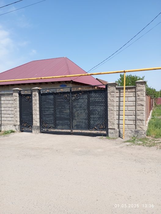 Продам дом, баня,времянка есть