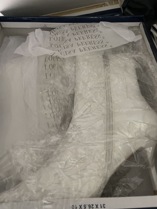 Туфли свадебные и сапожки