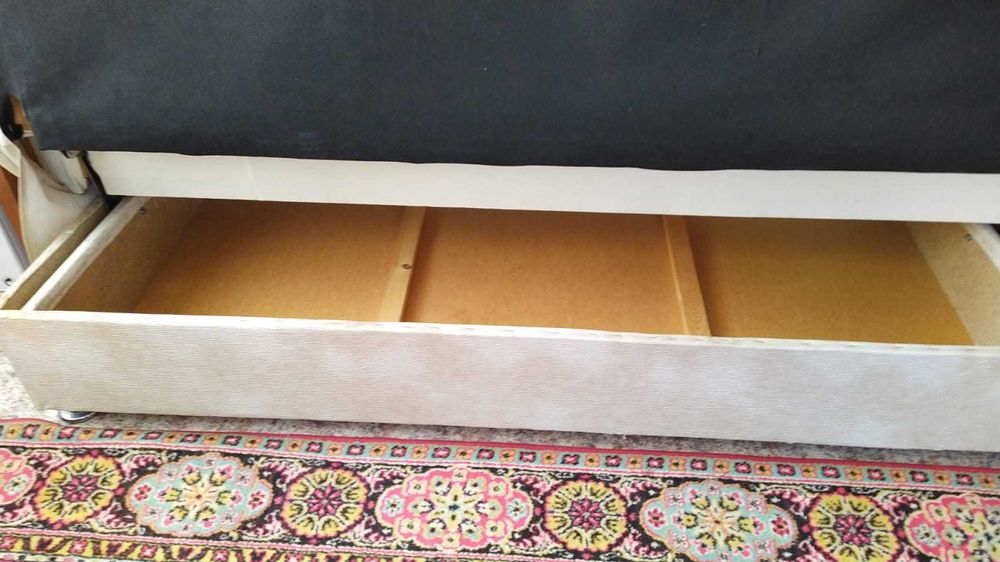 продам диван и одно кресло