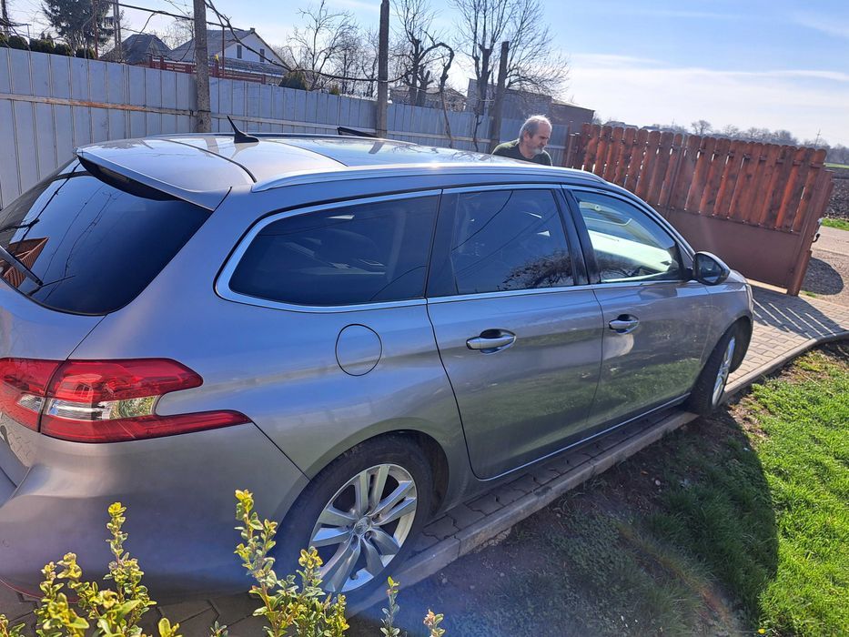 Peugeot 308.1,2 benzina