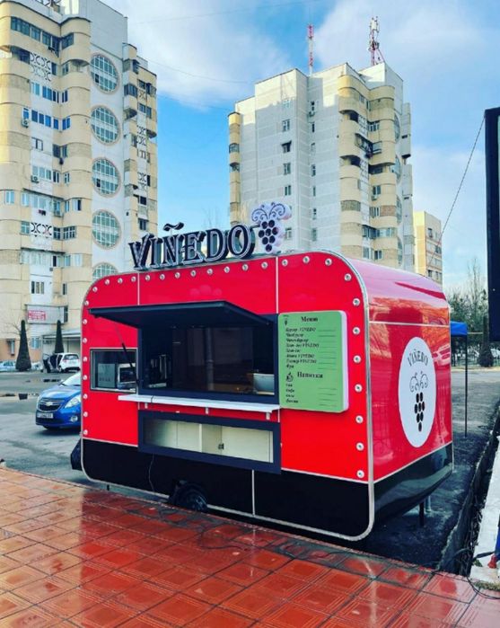 Прицеп  на  колёсах