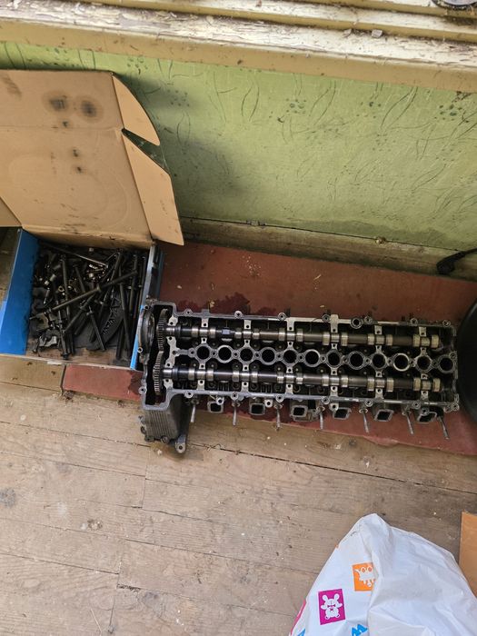 Глава комплект с валове Bmw 3.0 M57