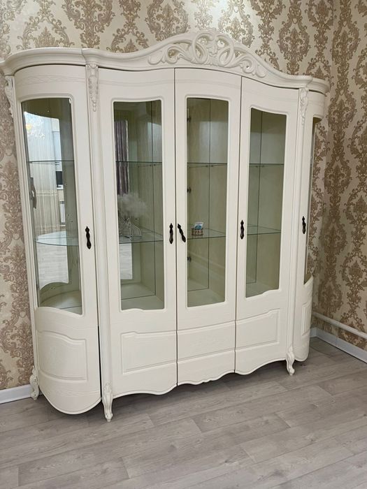 Сервант Шкаф белый