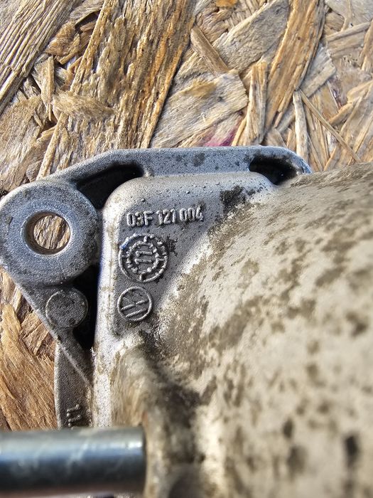 Pompă de apă 1.2 TSI cod 03F121004 OEM