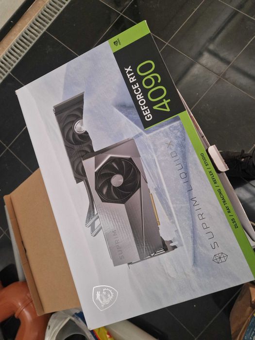 RTX 4090 MSI Suprim Liquid X
