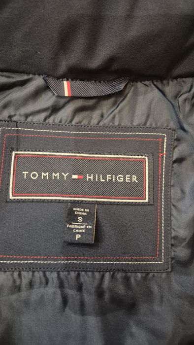 Geaca dama Tommy Hilfiger- noua!