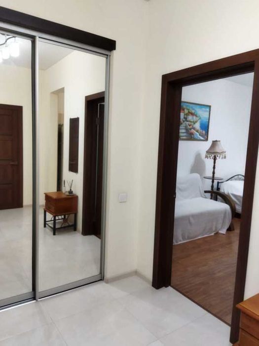 Дава се под наем Двустаен апартамент в София, Оборище - 70 кв.м за 423.3 € - Снимка #1