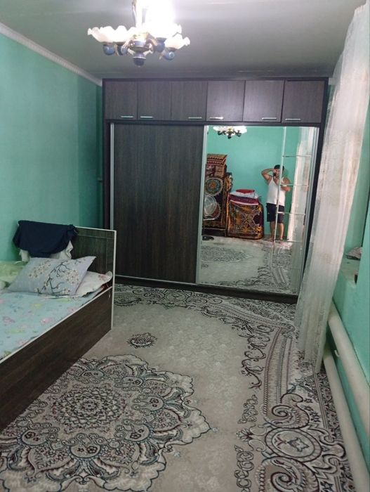 Srachni hovli sotiladi