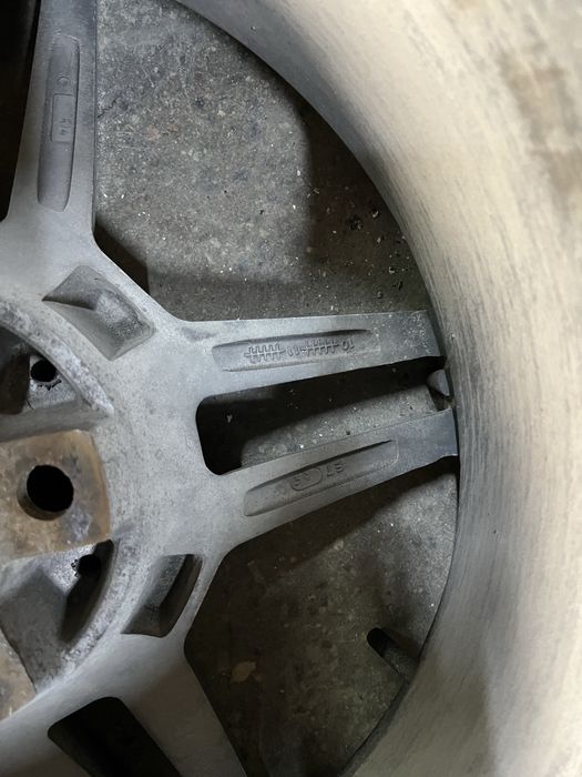 Мерседес R18 диски