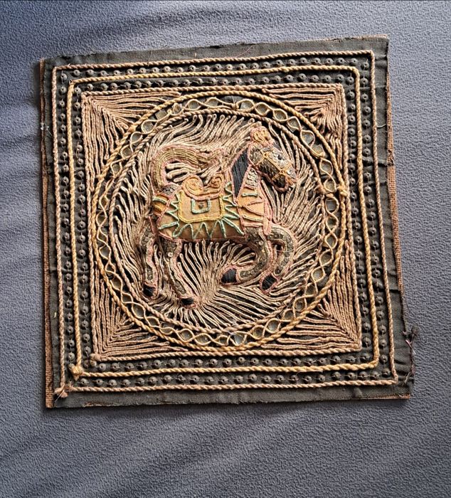 Стар ориенталски гоблен