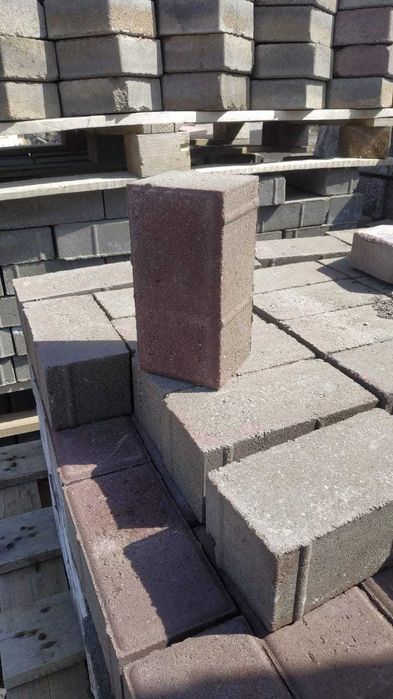 Брусчатка, бордюр, поребрик НЕКОНДИЦИЯ: 600 тг. - Прочие кладочные ...