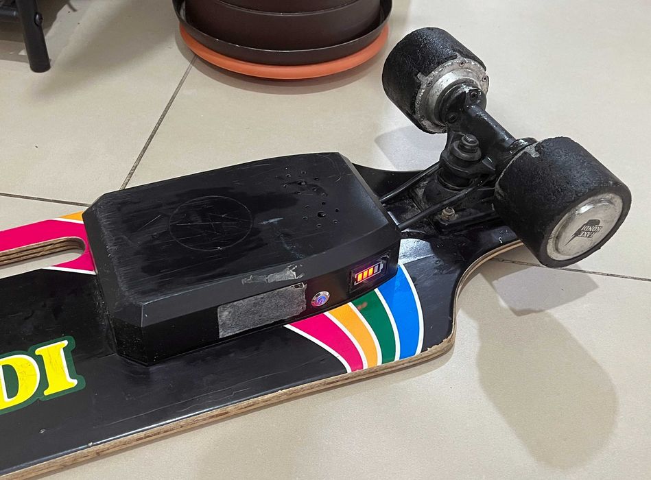 Skateboard electric mare 90cm 2 motoare fara telecomanda si incarcator