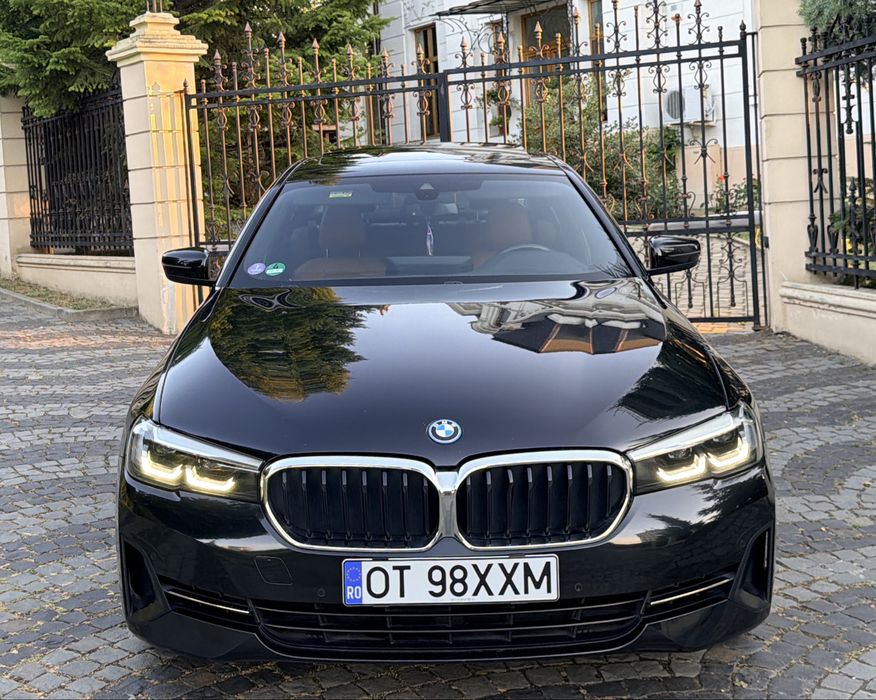 Bmw G30 LCI 2022 520E M-pack interior Trapa ceasuri Camera