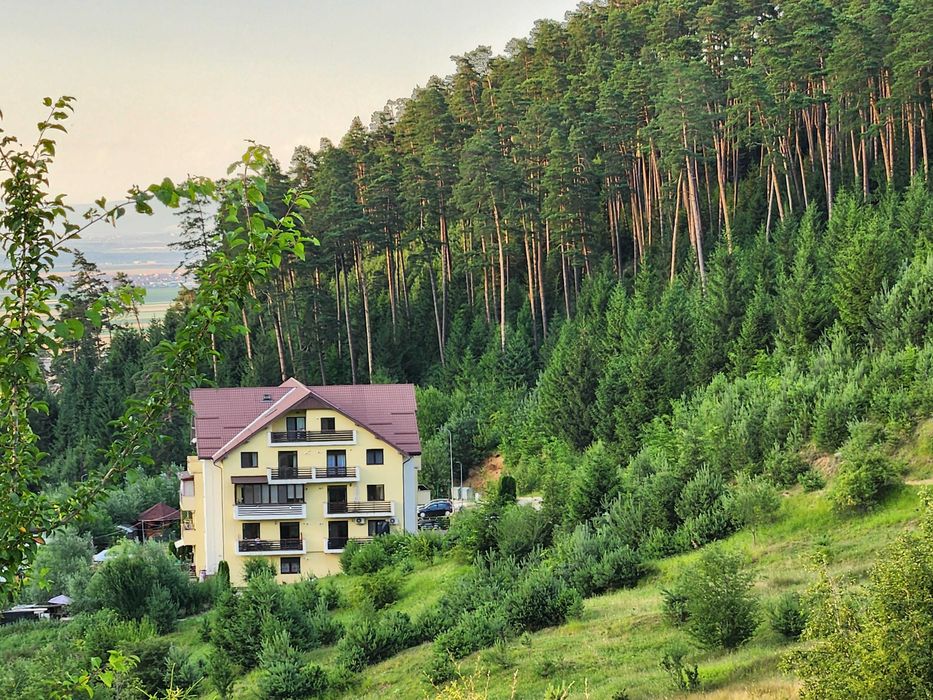 apartament de vanzare Sacele-BV, in natura, cu vedere superba la munte