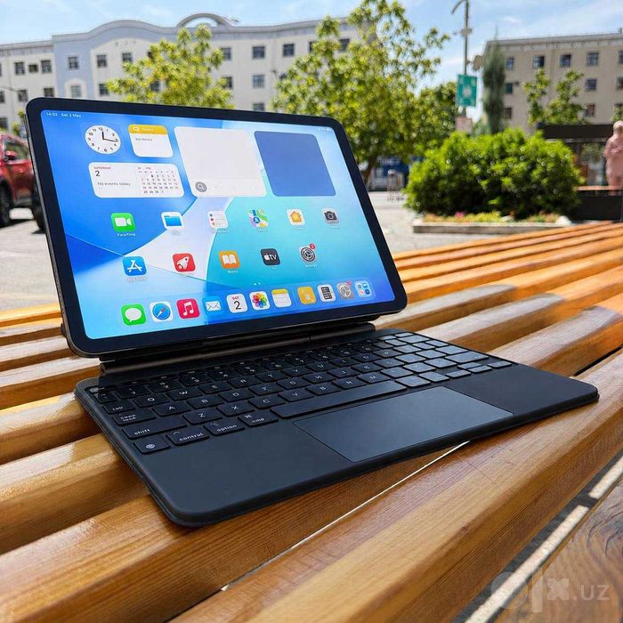 iPad Air M3 Wi-Fi Gray + Magic Keybord 128 GB 11" Dyum