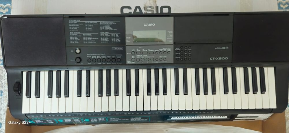 Продам синтезатор casio