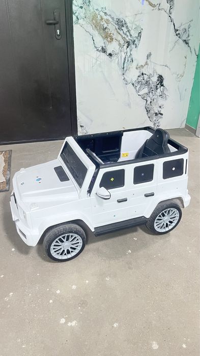 Продам машину игрушу