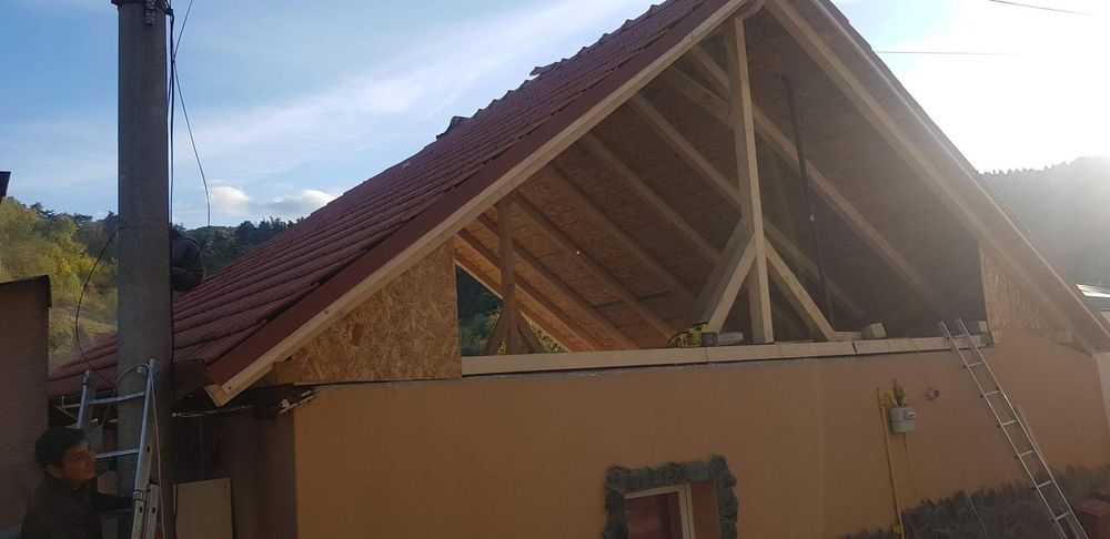 Reparații acoperișuri tigla ceramica