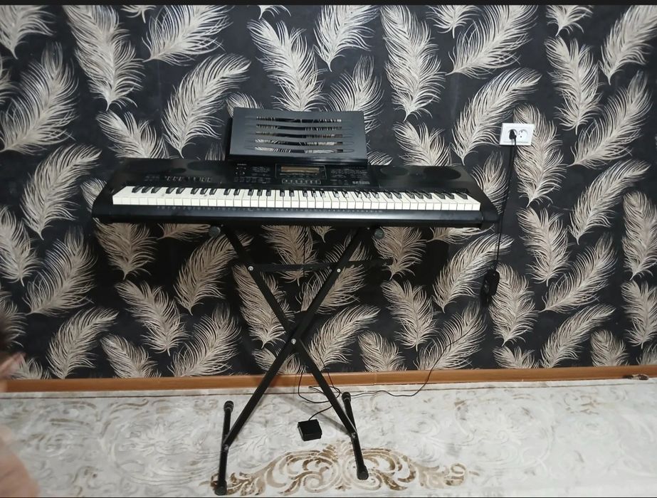 Синтезатор сотилади