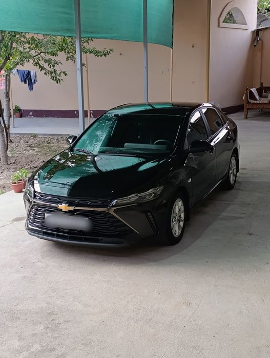 Продается автомобиль Monza