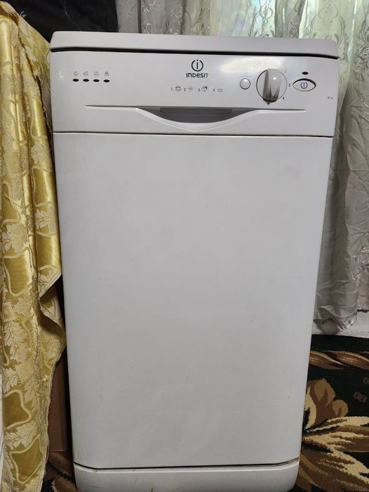 Продам посудомоечную машину