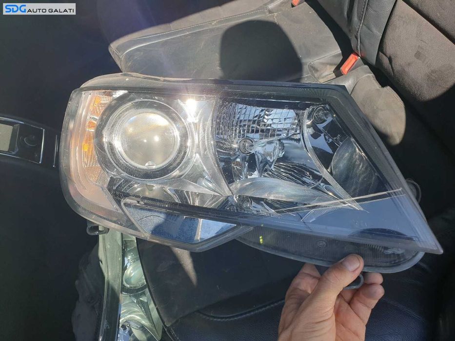 Far Dreapta Halogen Skoda Superb 2 2013 - 2015 Cod 3T2941016F [C4199]
