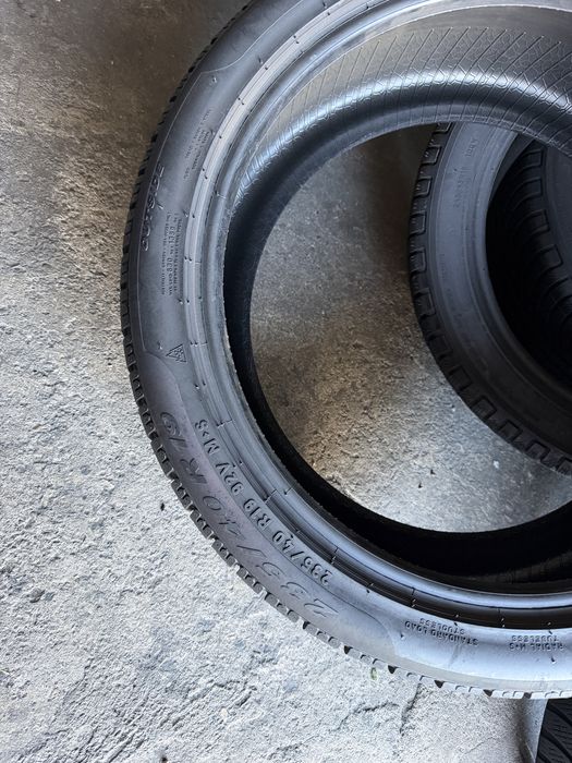 4 anvelope iarna ca NOI 235/40/19 , Pirelli , 8 mm !