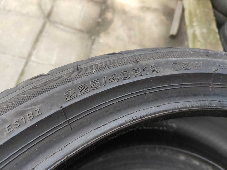 2бр Летни гуми 225 40 19 - Bridgestone