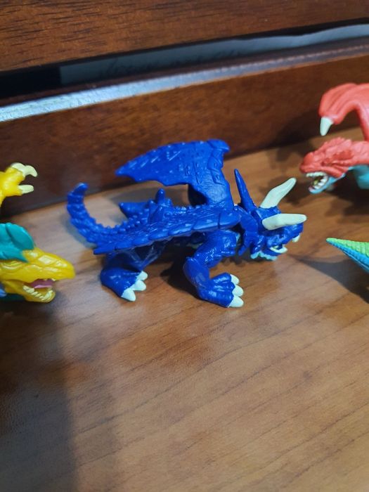 Драконы игрушки разные