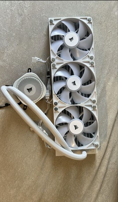 Cooler corsaie nautilus