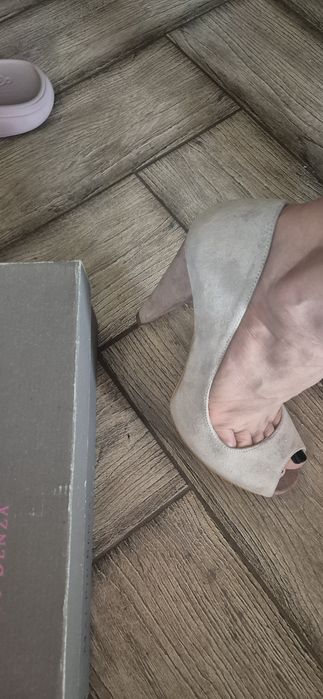 Pantofi din piele întoarsă