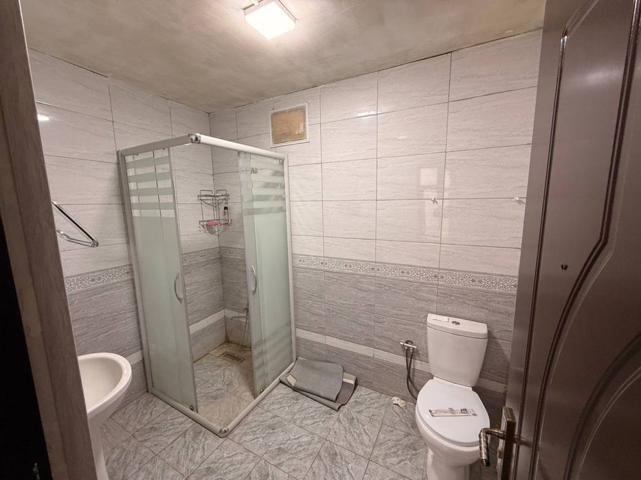 Политотделда ховли сотилади, ер нархида!