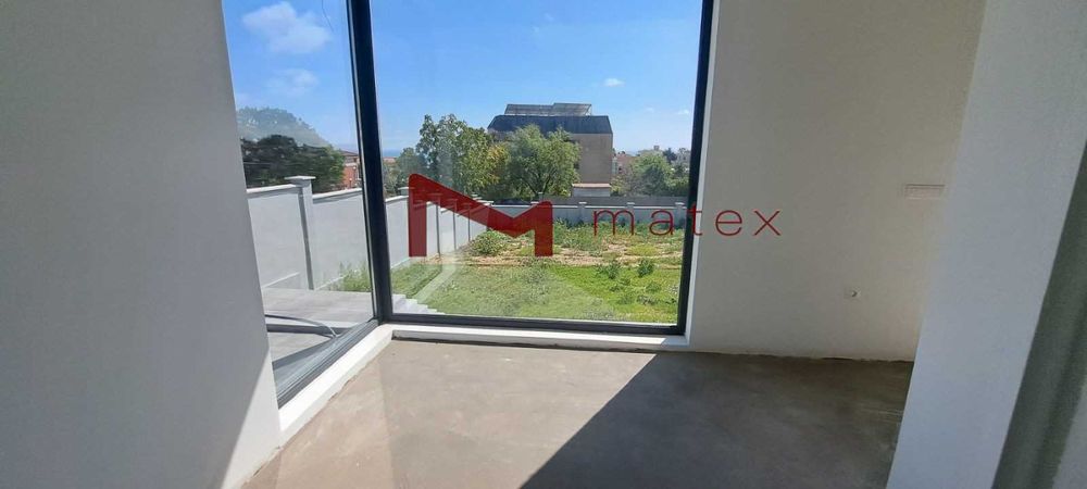 БУТИКОВА КЪЩА- Ален Мак - Траян Кателиев