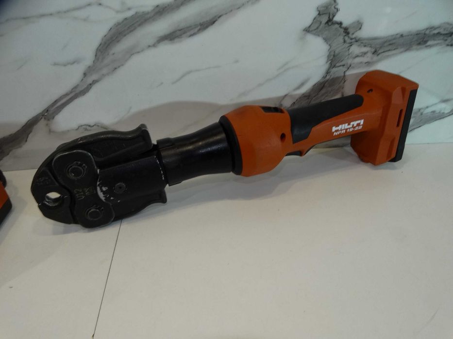 2023 - Hilti NPR 19 - 22 / Nuron - Мини преса за фитинги - 19 KN