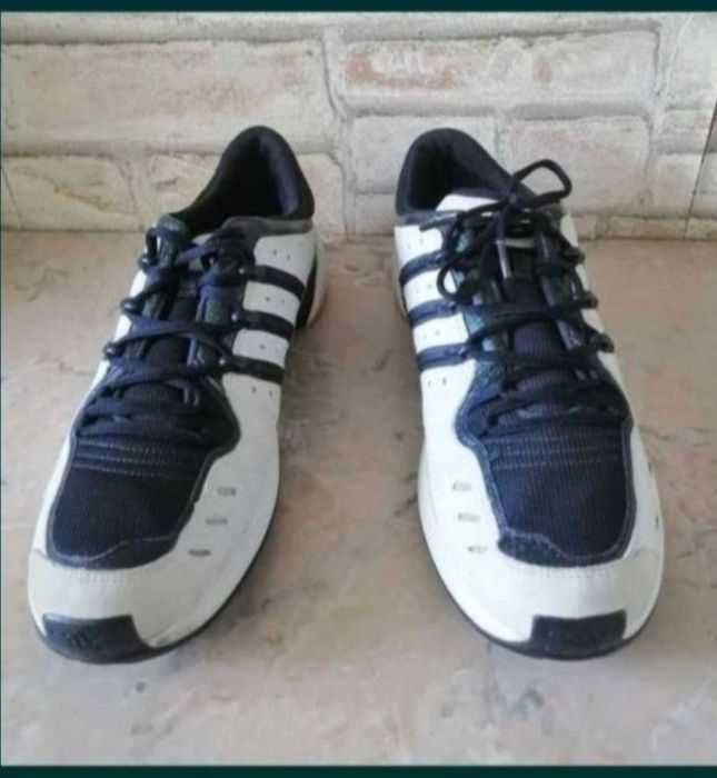 Adidas numărul 47-48
