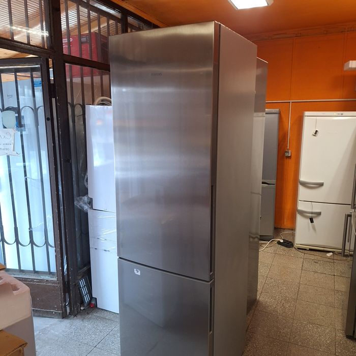 Висок иноксов хладилник с фризер Сименс - гаранция 12м