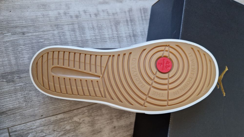 Спортни обувки Nike Jordan - 40,5 номер