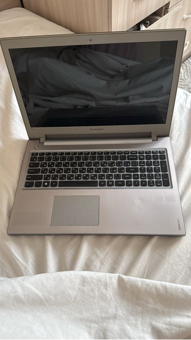 Ноутбук на запчасти